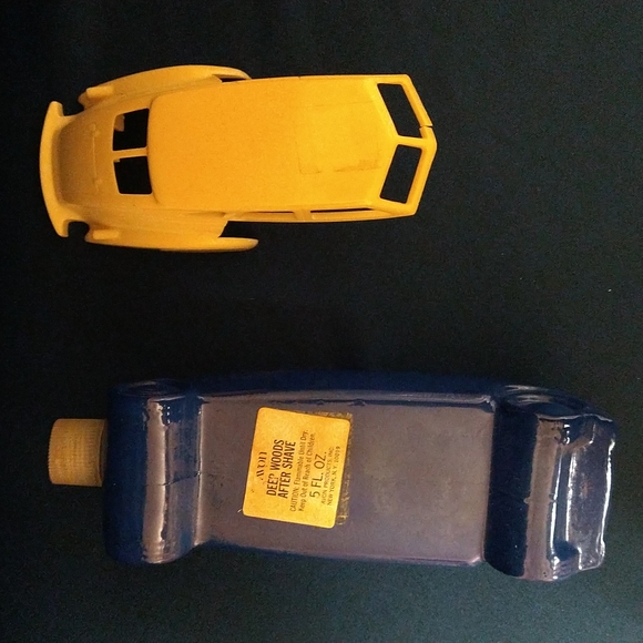 Lot of 2 Vintage Avon Car After Shave Bottles Empty - Picture 6 of 6
